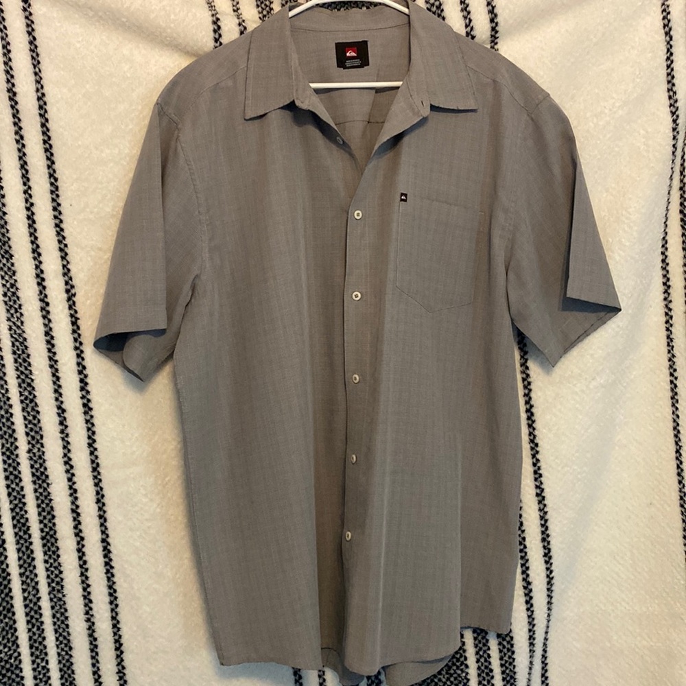 Quicksilver short sleeve business casual dark gray check button up collared